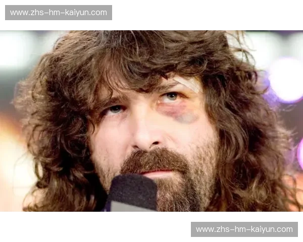 摔跤狂潮中的传奇：米克·弗利，不止于“三张面孔”